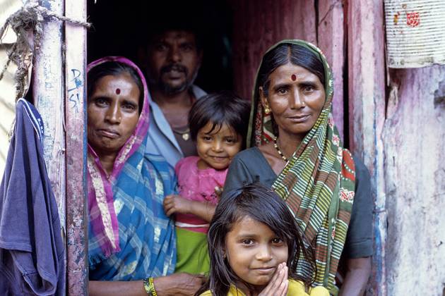 Frauen in den Slums von Pune, Indien